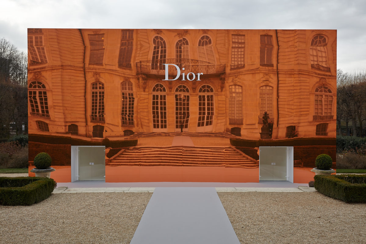 Dom Mody Dior, DPS mirror